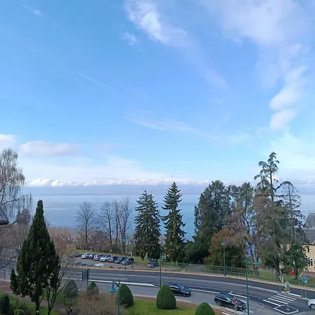 T2 Facing The Lake, 1 Minute From The Train Station * إفيان ليه با